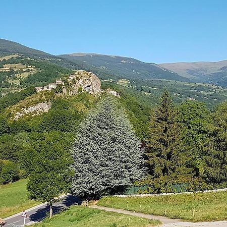 El Mussol De La Vila Camprodon, Balconets Amb Vistes A La Placa Экстерьер фото